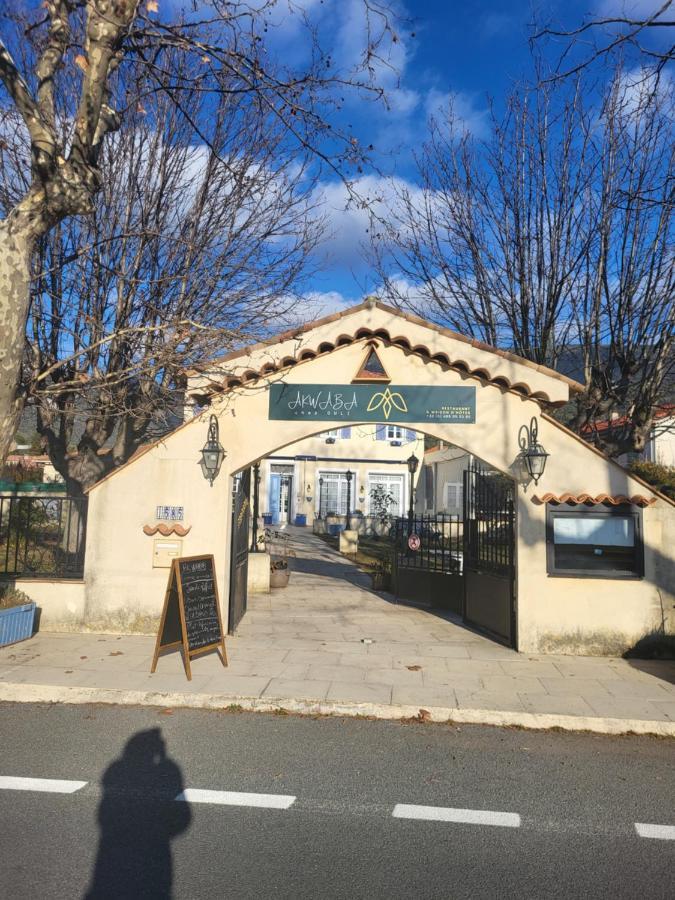 Готель Akwaba Chez Ouli Levens Екстер'єр фото